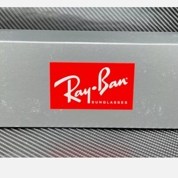 RAY BAN Black Gradient Unisex Aviator 62 mm Sunglasses - Picture 5 of 5